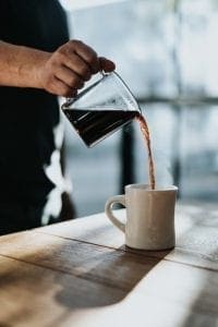 At Kiki Bag, we recommend employees bring their own mug to work, to prevent paper cups from being excessively used.